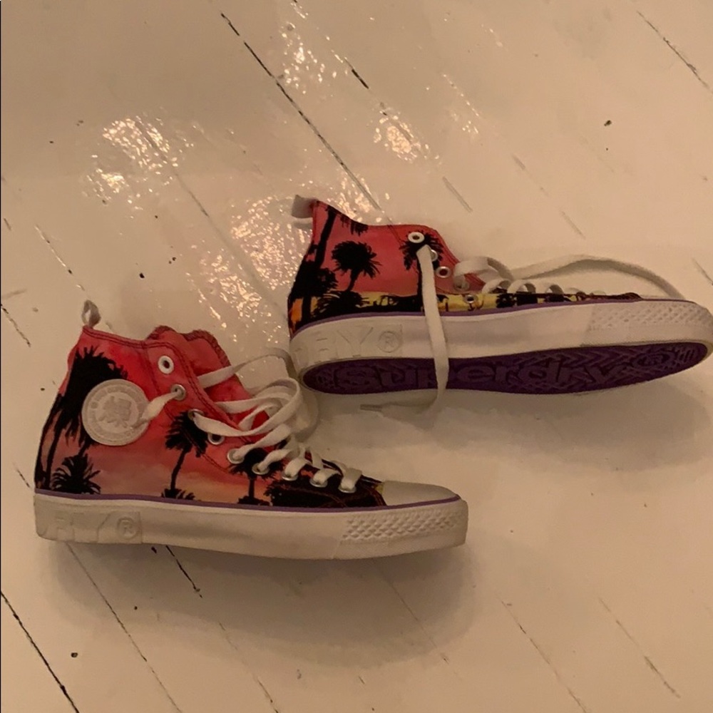 Superdry lace up palm tree sneakers size 40, US 9